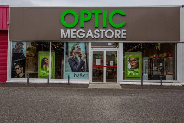 optic-megastore-56